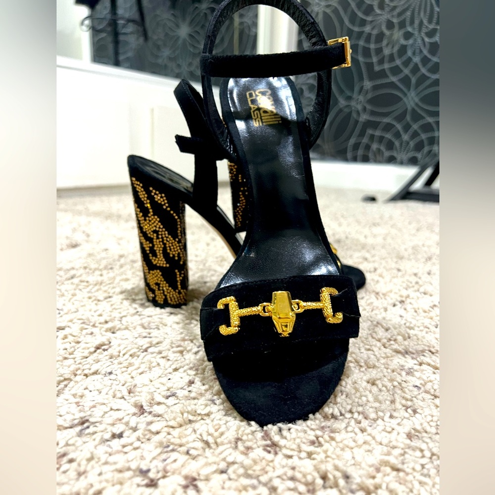 Cavalli shoes, size 7, black with beautiful golden details.